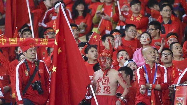 里克;杰法与阿曼达;西尔沃、伊丽莎白;马丁与劳伦;海尼克担任编剧；制片人包括杰森;里德、克里斯;班德和杰克;韦纳，由巴里;M;奥斯本，江志强和蒂姆;科丁顿出任监制